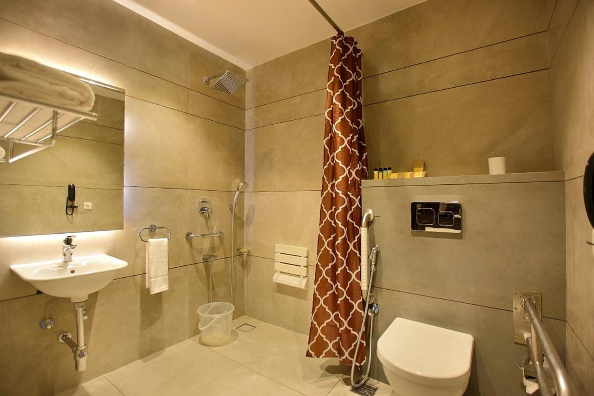 Hotel San Kollam Buitenkant foto