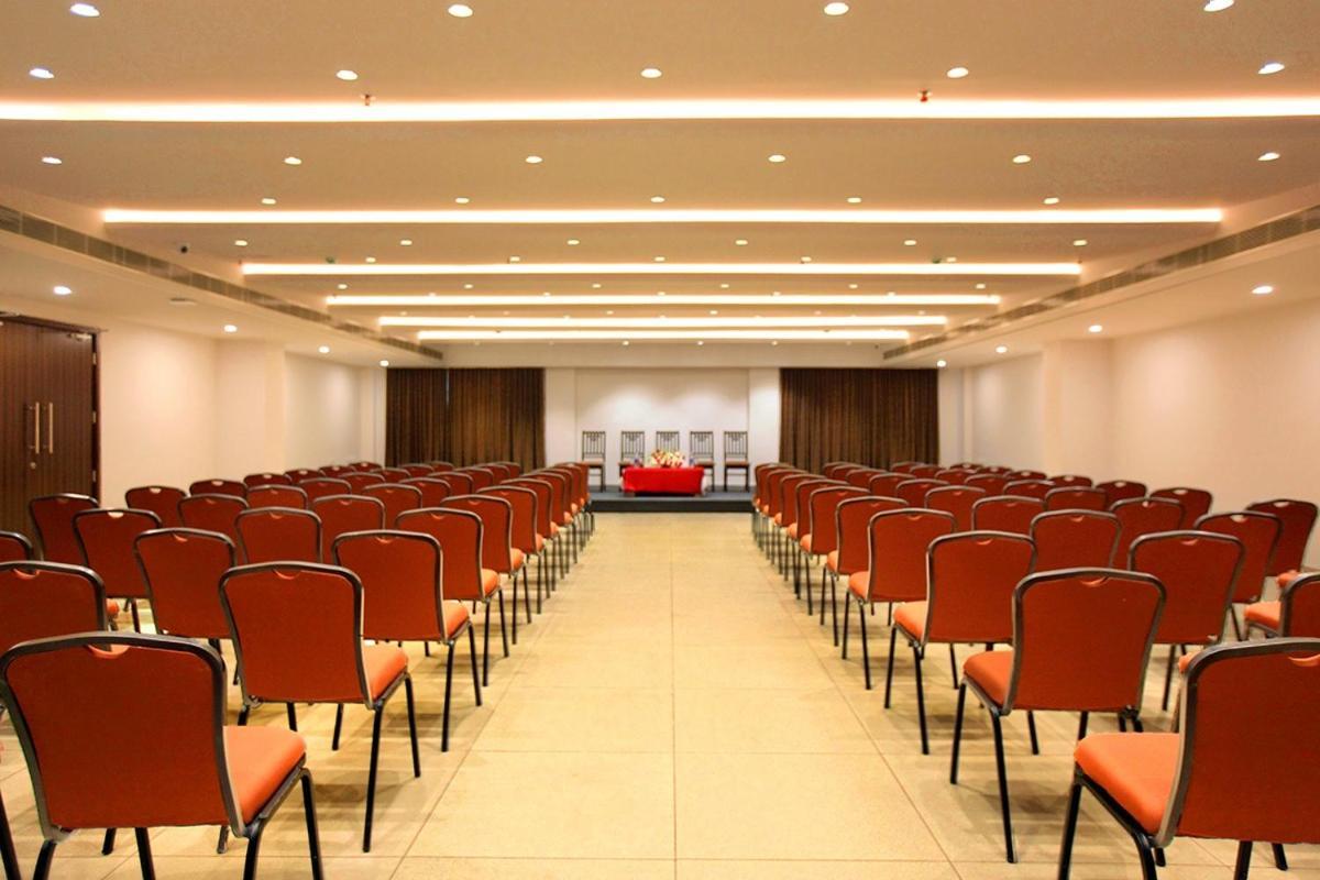 Hotel San Kollam Buitenkant foto