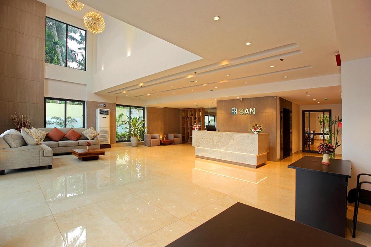 Hotel San Kollam Buitenkant foto