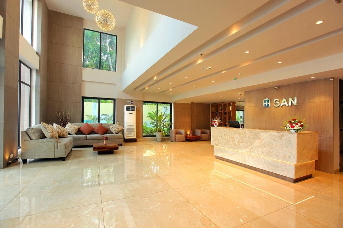Hotel San Kollam Buitenkant foto