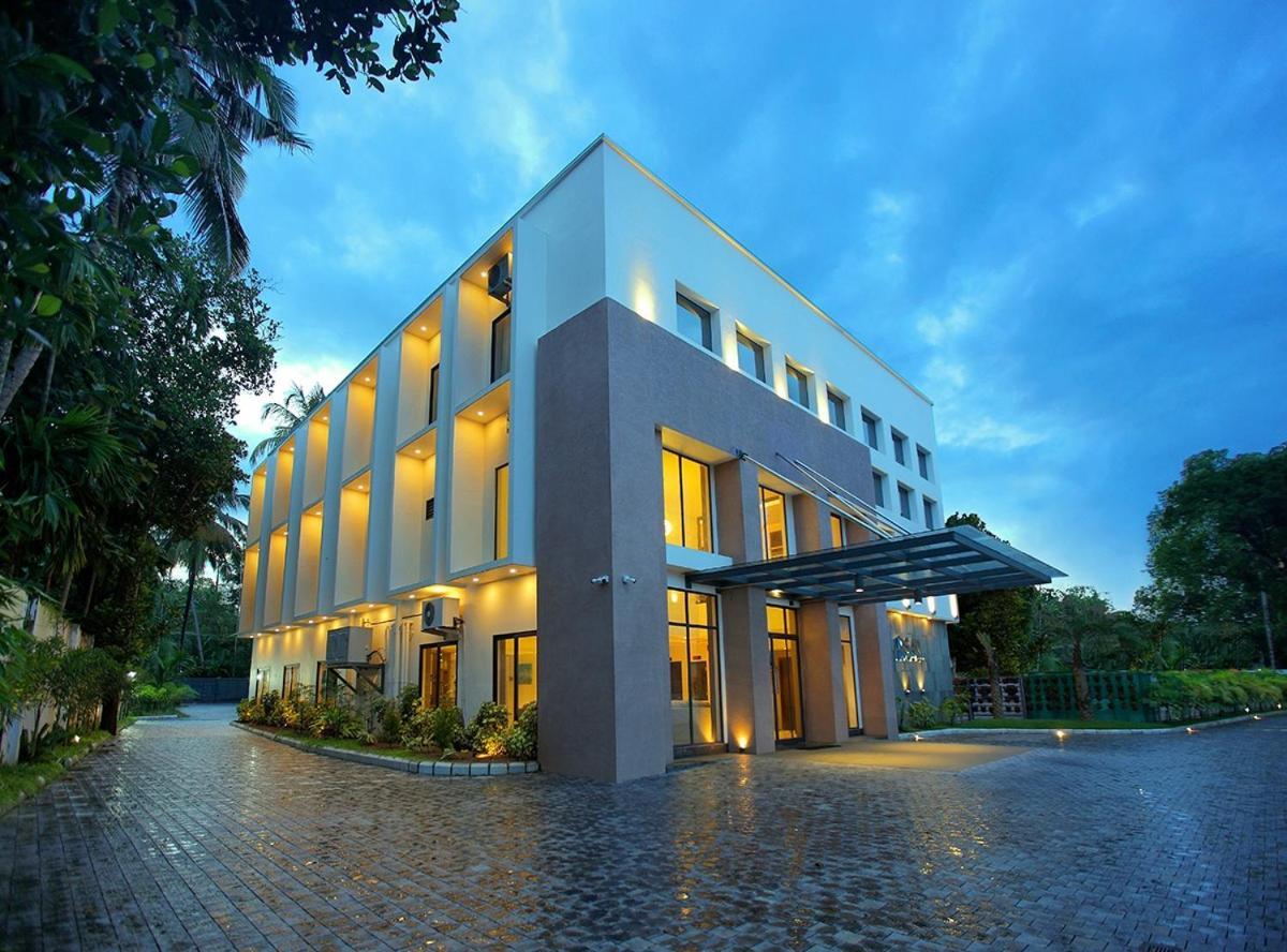 Hotel San Kollam Buitenkant foto